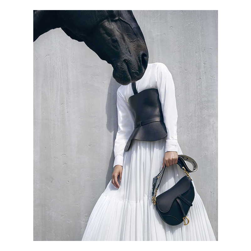 Dior - Photographer Viviane Sassen deftly depicts the